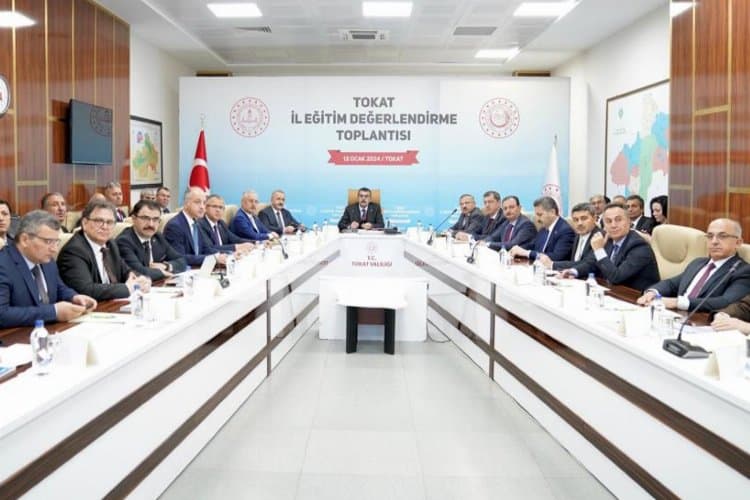 Bakan Tekin eğitimi Tokat’ta değerlendirdi